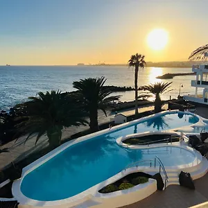 Apartment Penthouse Over The Sea