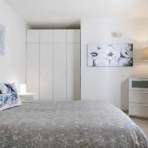 Apartment La Roca