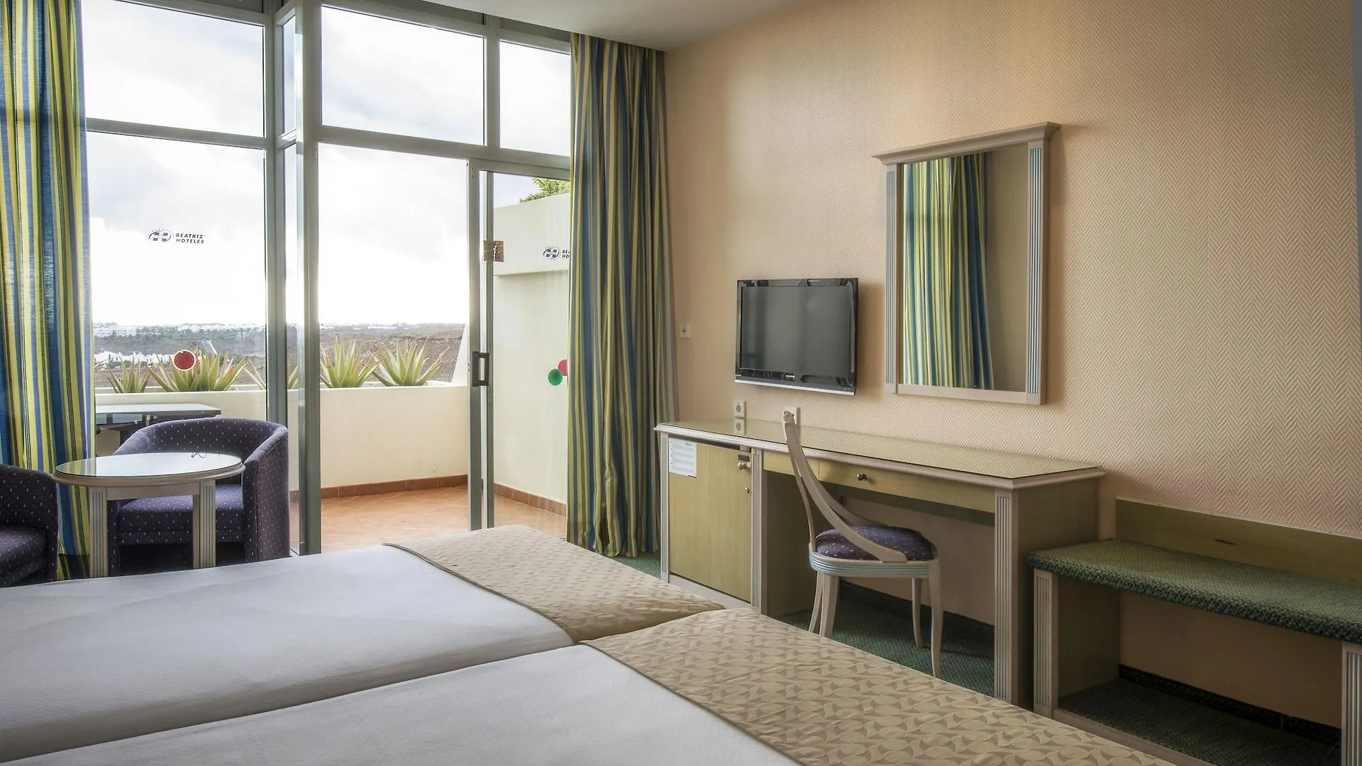 Beatriz Costa & Spa Costa Teguise